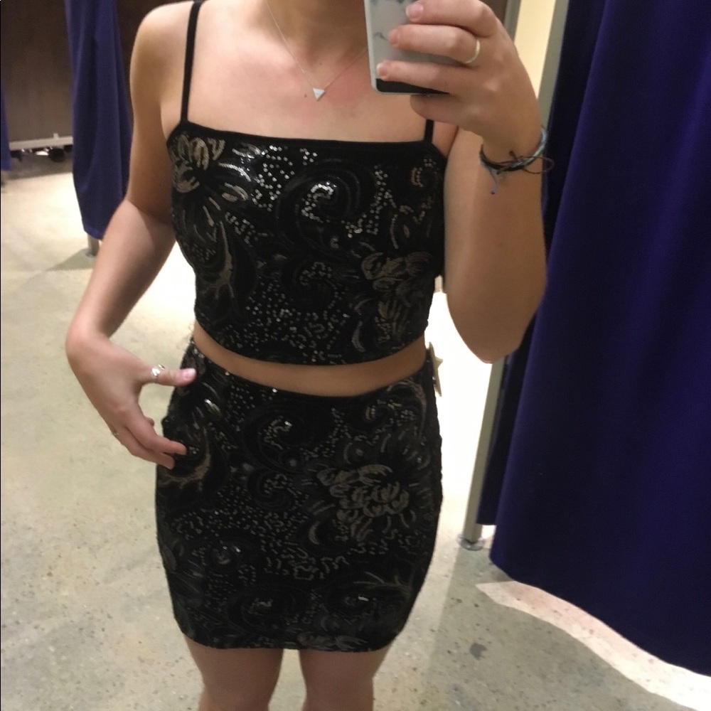 Black with gold sparkles matching set